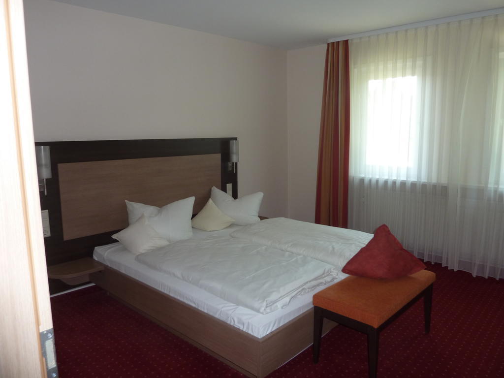 Hotel Gasthof Koenig Karl Фройденштадт Номер фото