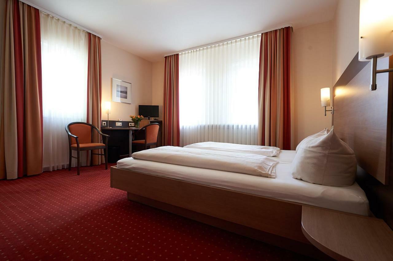 Hotel Gasthof Koenig Karl Фройденштадт Экстерьер фото